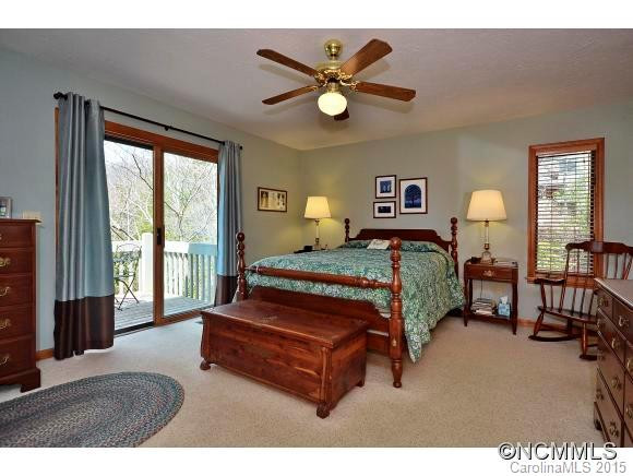 135 Woodburn Drive - Photo 11