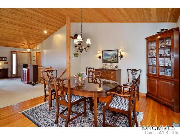135 Woodburn Drive - Photo 7
