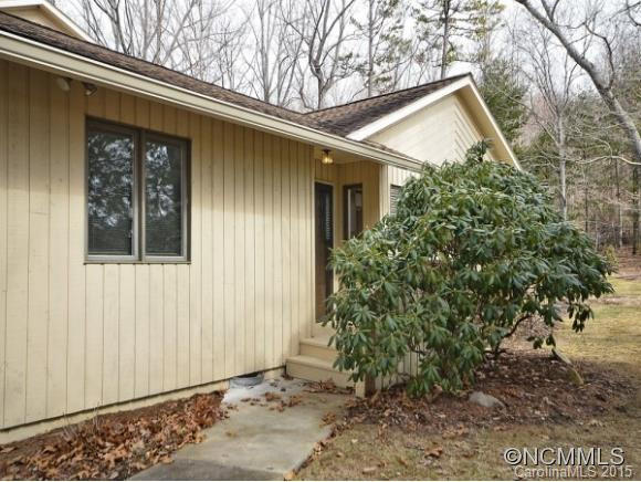 132 CLOVERLEAF LANE - Photo 2