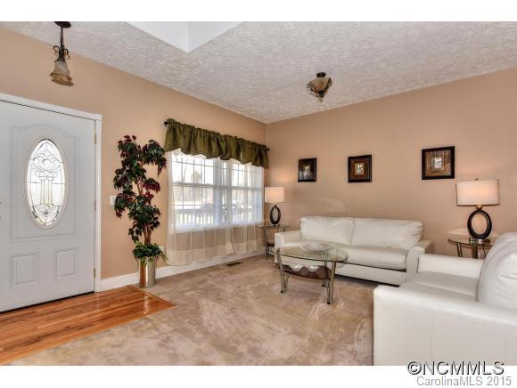 13 Wolf Ridge Road - Photo 2