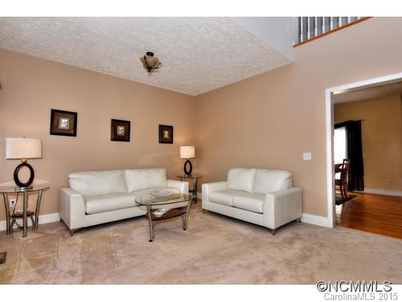 13 Wolf Ridge Road - Photo 4
