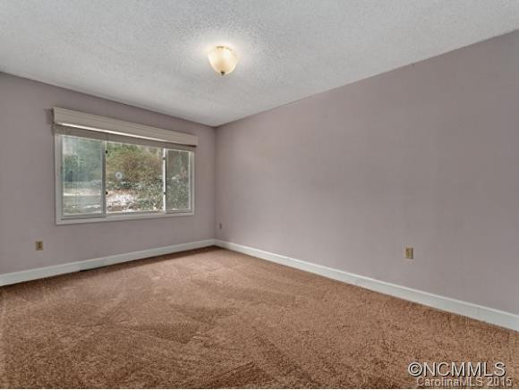 17 CHIPPING GREEN DRIVE - Photo 8