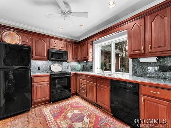 108 STUYVESANT ROAD - Photo 10