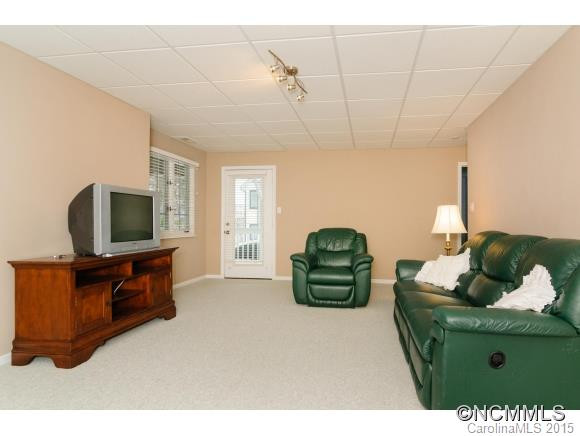 84 Hillcrest Dr - Photo 11