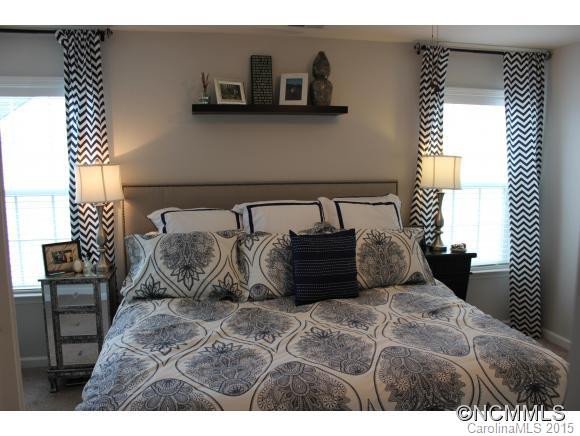 28 Daphne Drive - Photo 3