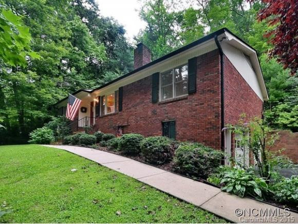 234 HAYWOOD KNOLLS DRIVE