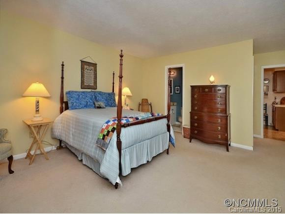 234 HAYWOOD KNOLLS DRIVE - Photo 12
