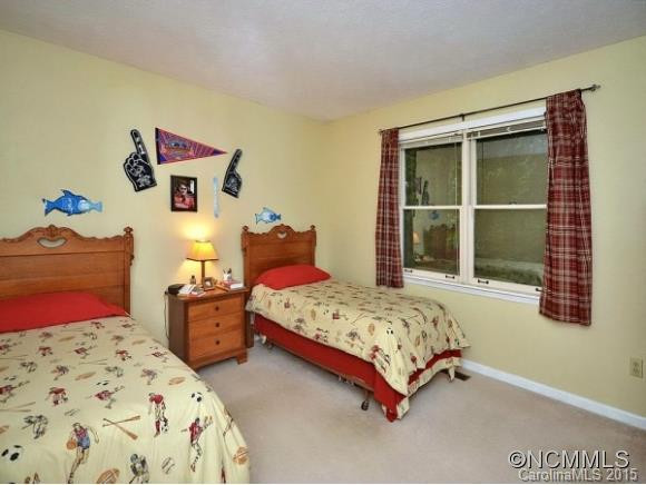 234 HAYWOOD KNOLLS DRIVE - Photo 14