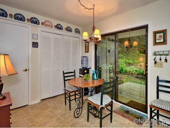 234 HAYWOOD KNOLLS DRIVE - Photo 10