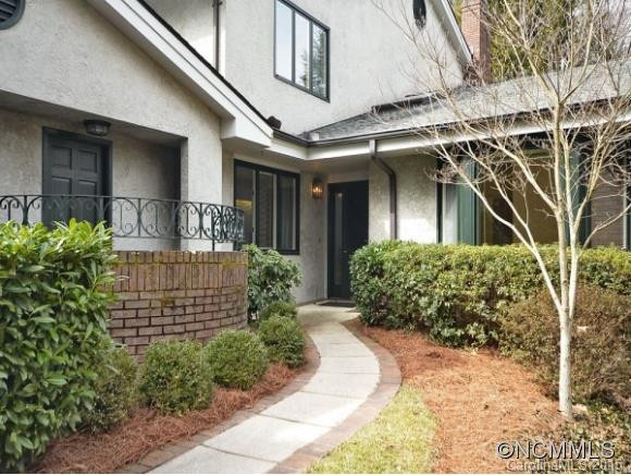 8 Bourne Lane - Photo 2