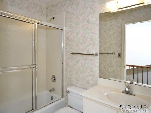 8 Bourne Lane - Photo 17