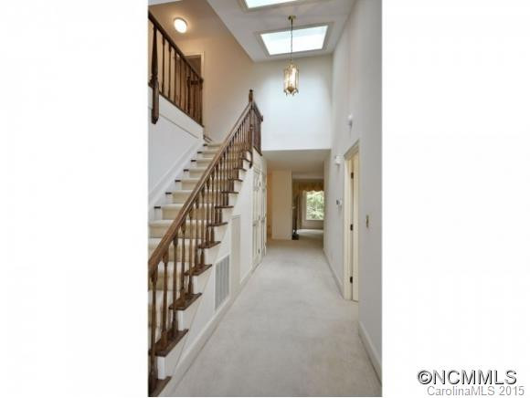 8 Bourne Lane - Photo 3