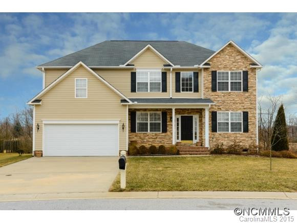 9 Yorktown Circle
