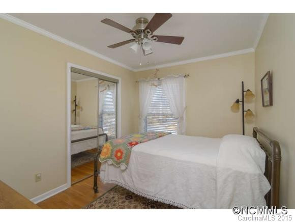 306 Foxcroft - Photo 9