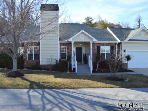 617 CARRIAGE COMMONS DR