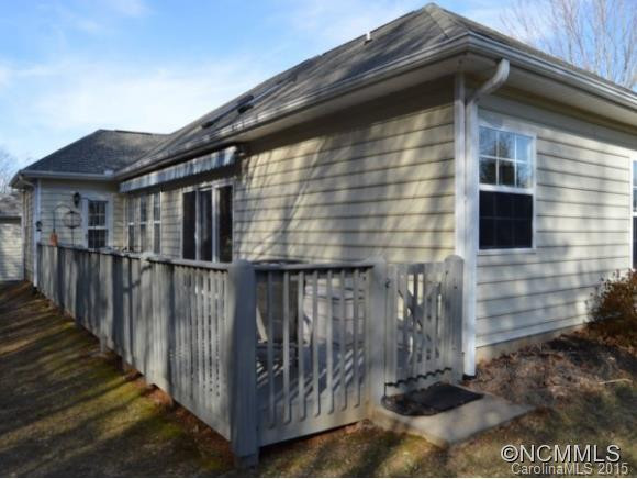617 CARRIAGE COMMONS DR - Photo 15