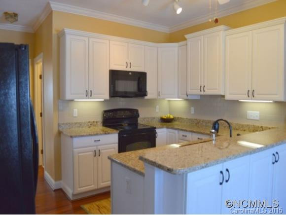 617 CARRIAGE COMMONS DR - Photo 8