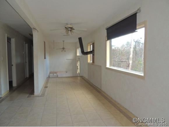 120 Greenview - Photo 3