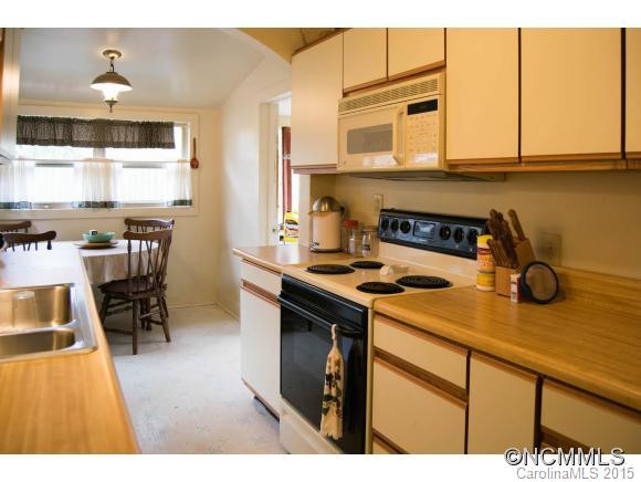 1809 Windsor Drive - Photo 11