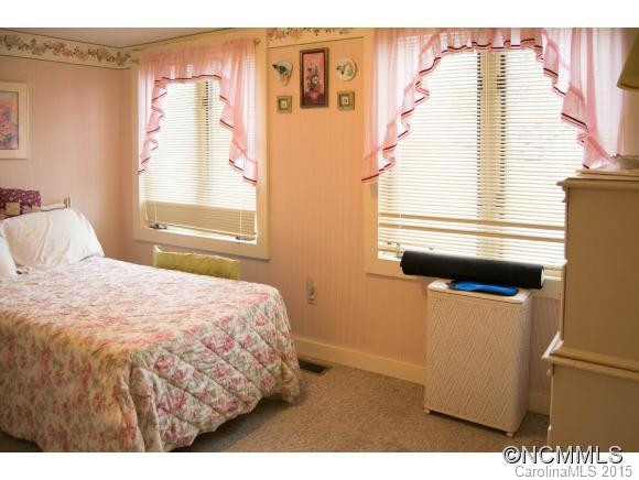 1809 Windsor Drive - Photo 13
