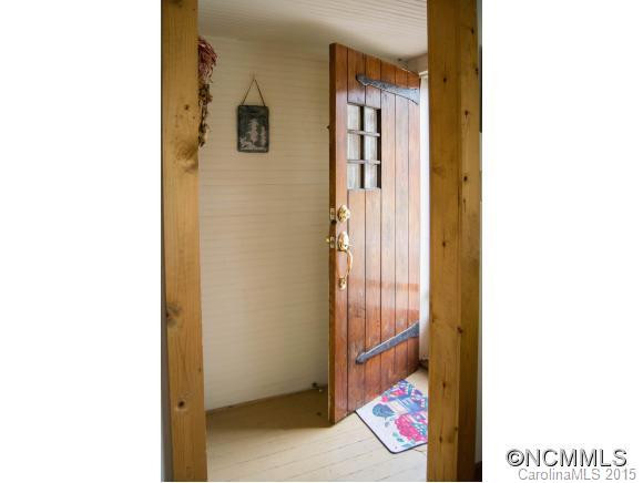 1809 Windsor Drive - Photo 5