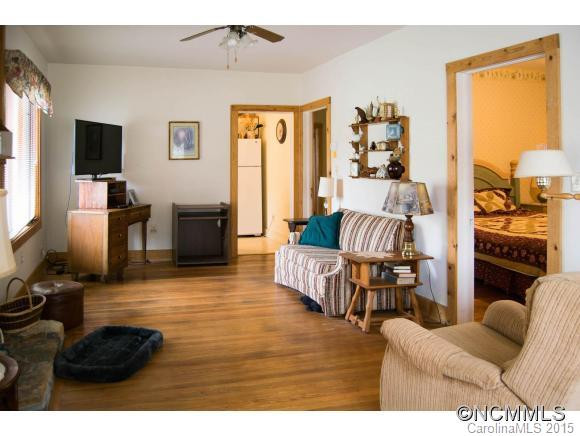 1809 Windsor Drive - Photo 8