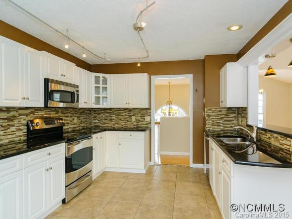 14 Westmont Drive - Photo 6