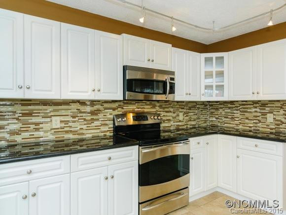 14 Westmont Drive - Photo 7