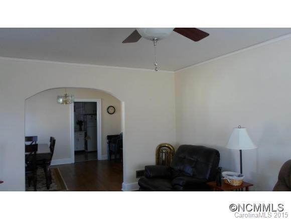 113 Hillcrest Avenue - Photo 2