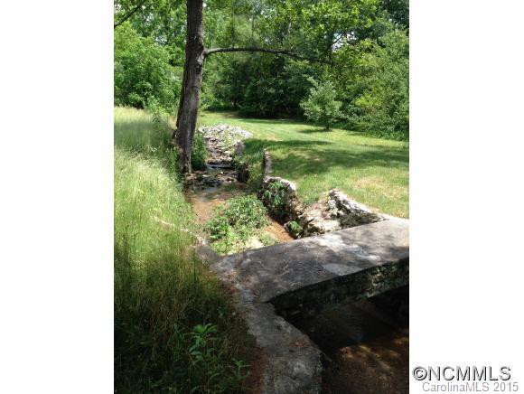 533 Whispering Hills Drive - Photo 2