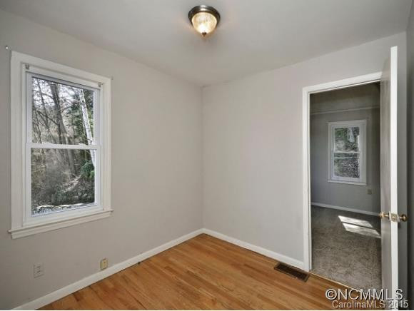 8067 Carolina Boulevard - Photo 5