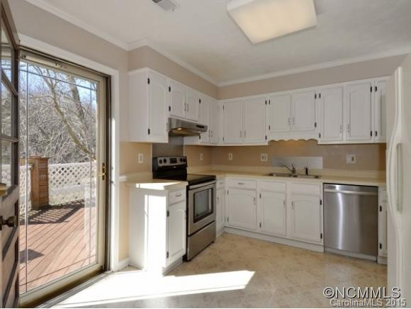 24 FOX HOLLOW COURT - Photo 12