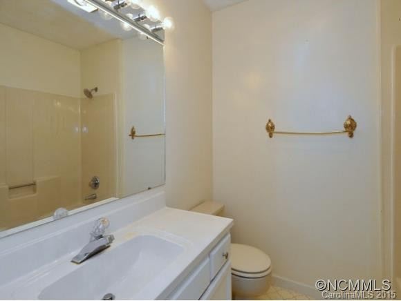 24 FOX HOLLOW COURT - Photo 17