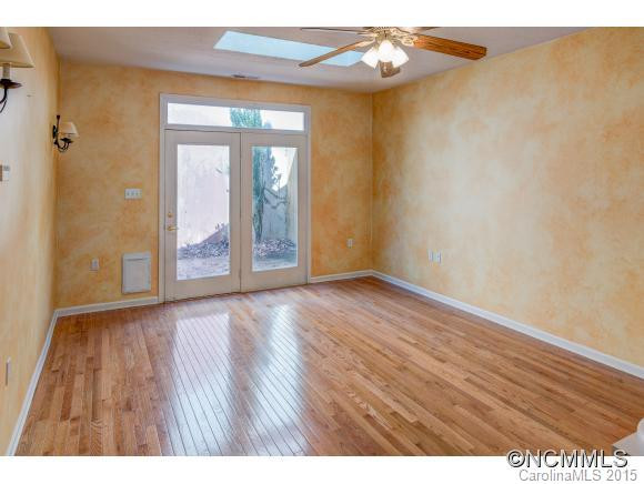 123 Shadowbrook Drive - Photo 3