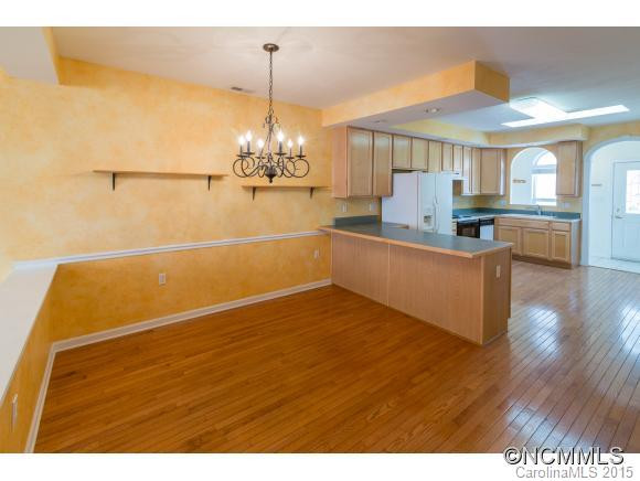 123 Shadowbrook Drive - Photo 4