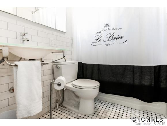 553 Lakeshore Dr. - Photo 11