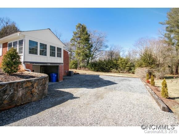 553 Lakeshore Dr. - Photo 14