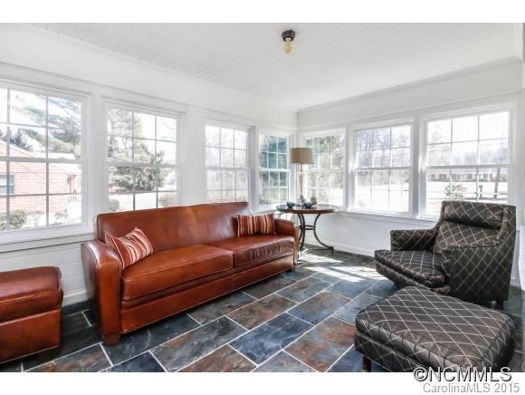 553 Lakeshore Dr. - Photo 3
