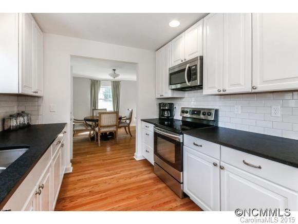 553 Lakeshore Dr. - Photo 6