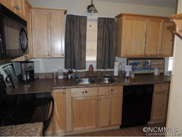 106 Pinetree Dr - Photo 3