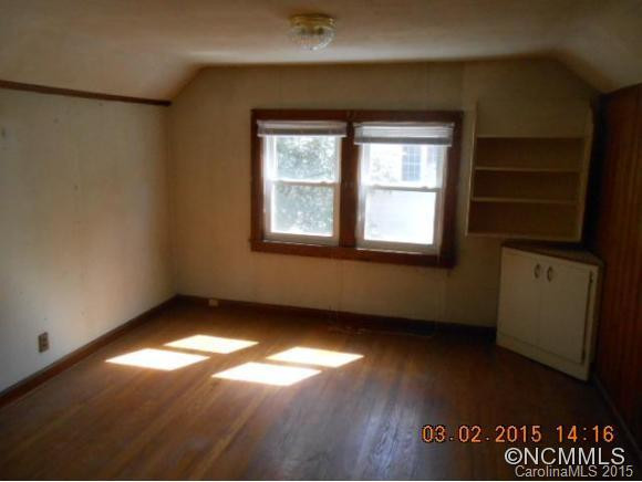  - Photo 7