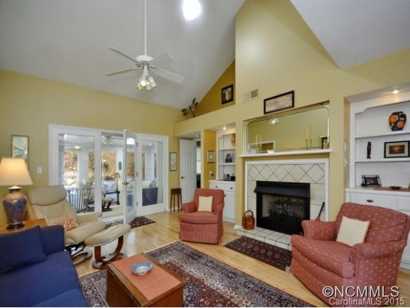 7 Laurel Place Drive - Photo 3