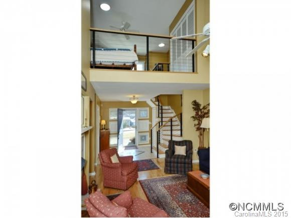 7 Laurel Place Drive - Photo 4