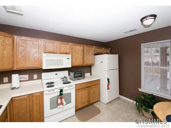 2104 Deermouse Way - Photo 4