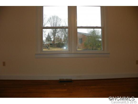 111 Northwest Avenue - Photo 11