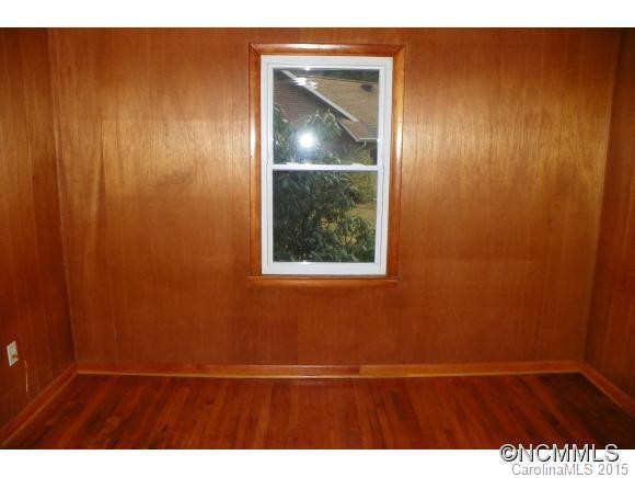 111 Northwest Avenue - Photo 13