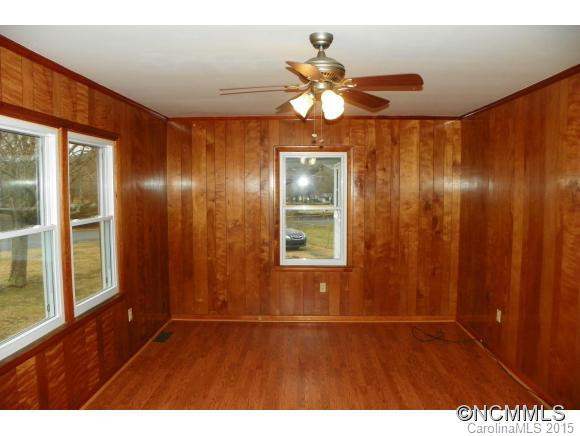 111 Northwest Avenue - Photo 4