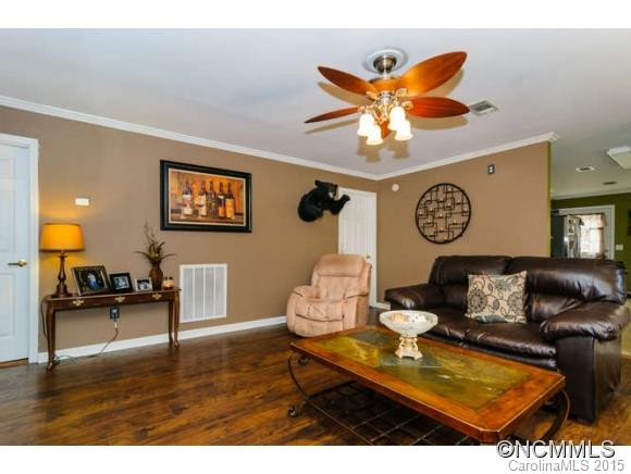 145 Saw Branch Road - Photo 5