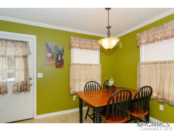 145 Saw Branch Road - Photo 10