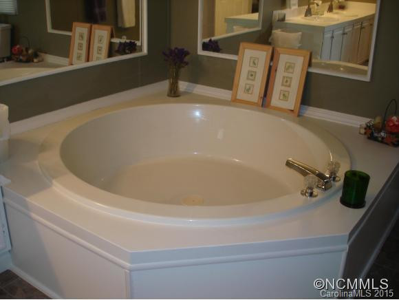 170 Applegate Village - Photo 11